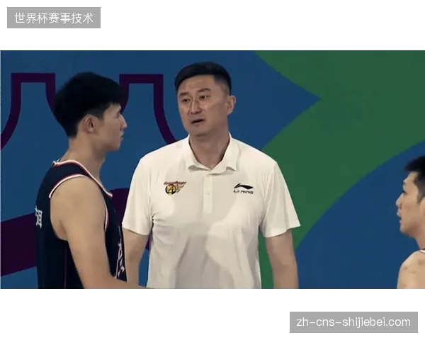 杜锋教练因战术僵化与双标用人受质疑，黄明依等潜力新星未获足够成长空间